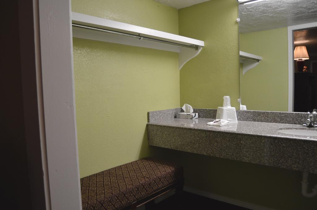 Motel Executive
