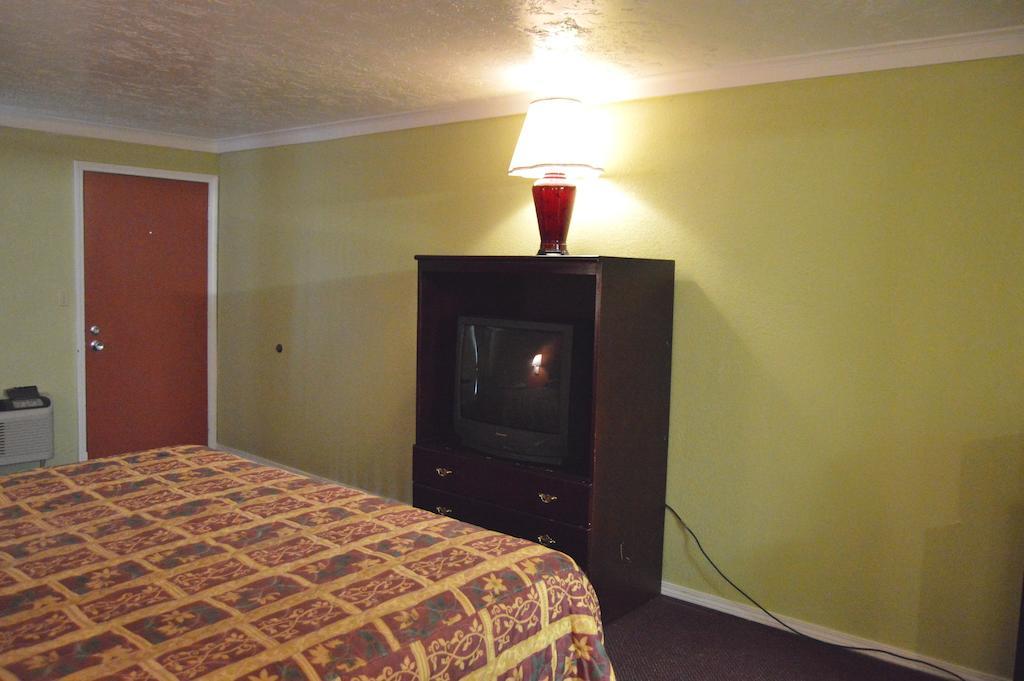 Executive Motel